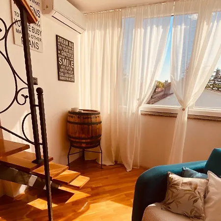 Apartment Seamans